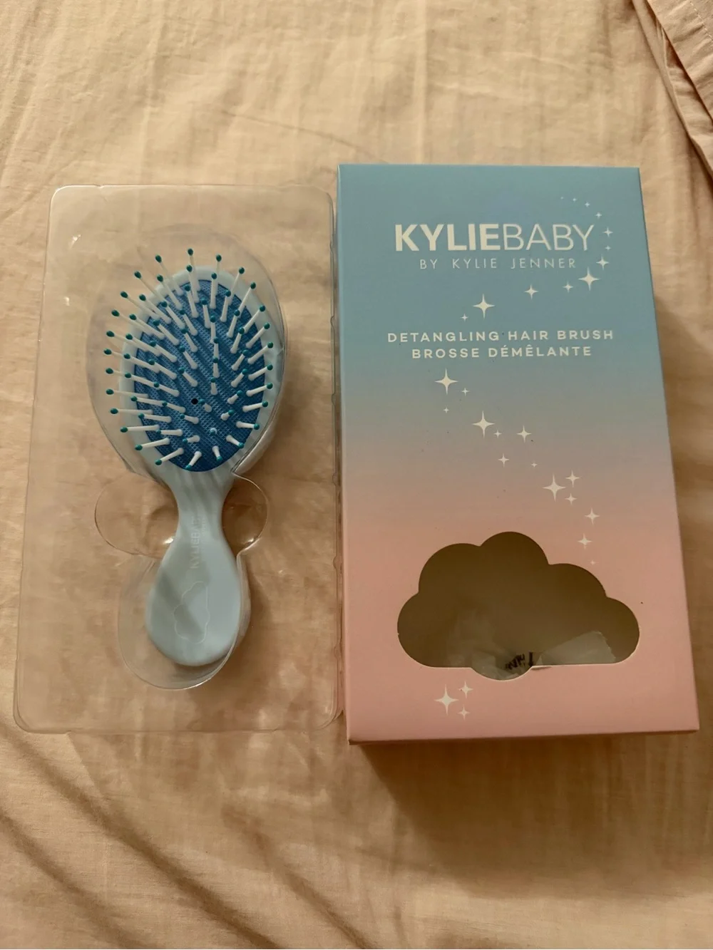 Kylie Cosmetics KylieBaby Detangling Hair Brush - Light Blue